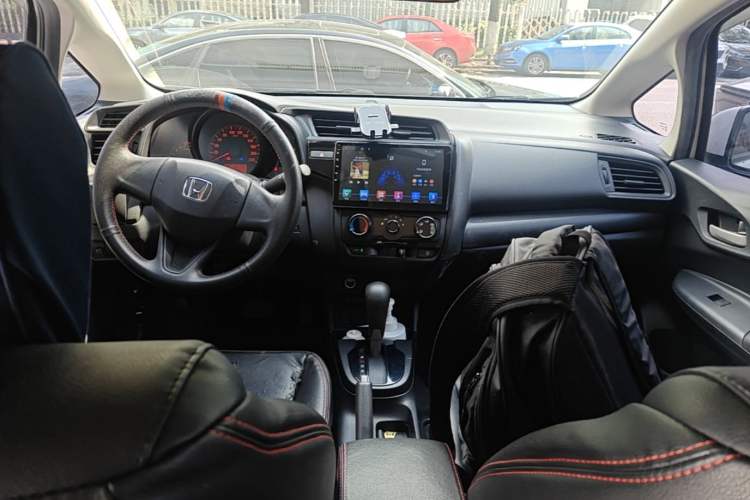 Used Honda Fit 2018 1.5L CVT Comfort Version Center Console