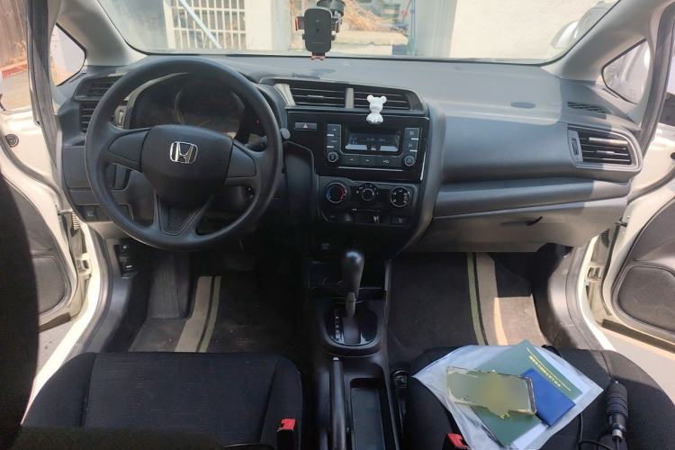 Used Honda Fit 2018 1.5L CVT Comfort Version Center Console