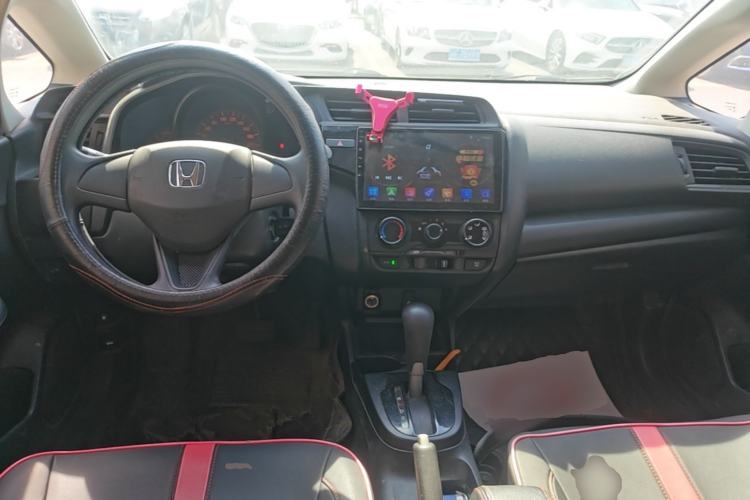 Used Honda Fit 2018 1.5L CVT Comfort Version Center Console