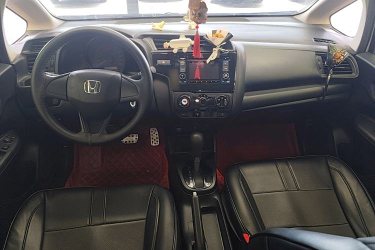 Used Honda Fit 2018 1.5L CVT Comfort Version Center Console