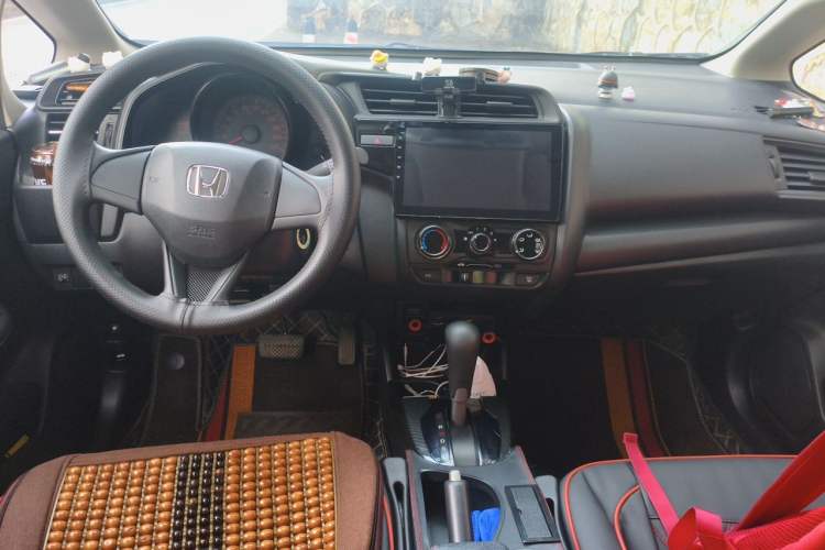 Used Honda Fit 2018 1.5L CVT Comfort Version Center Console