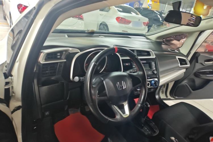 Used Honda Fit 2018 1.5L CVT Comfort Version Center Console