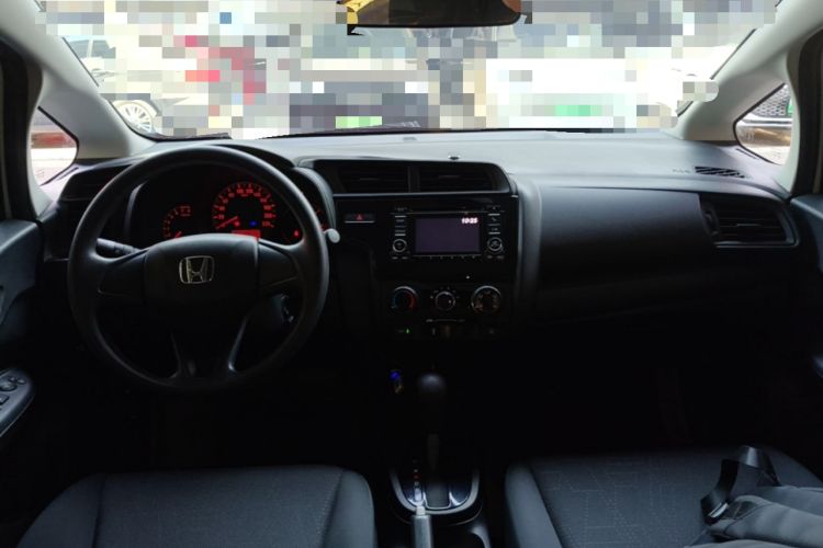 Used Honda Fit 2018 1.5L CVT Comfort Version Center Console