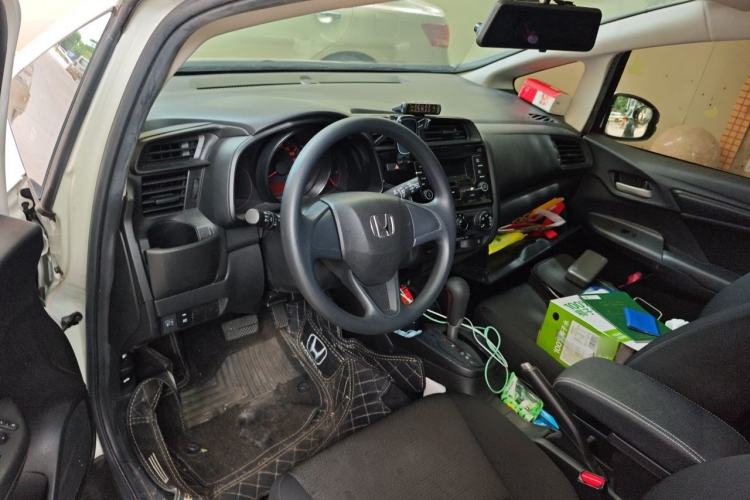 Used Honda Fit 2018 1.5L CVT Comfort Version Center Console