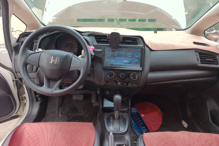Used Honda Fit 2018 1.5L CVT Comfort Sunroof Version Center Console