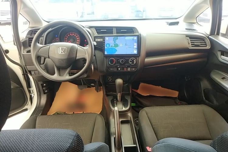 Used Honda Fit 2018 1.5L CVT Comfort Version Center Console