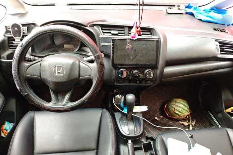 Used Honda Fit 2018 1.5L CVT Comfort Sunroof Version Center Console