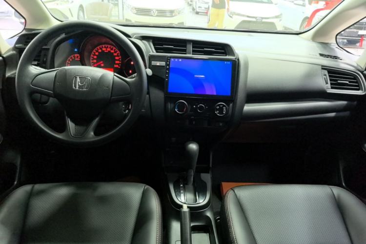 Used Honda Fit 2018 1.5L CVT Comfort Version Center Console