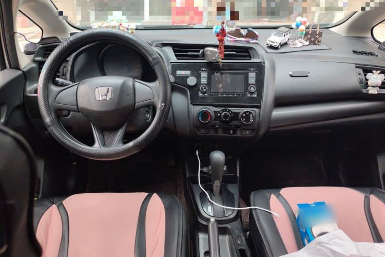Used Honda Fit 2018 1.5L CVT Comfort Sunroof Version Center Console