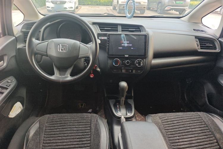 Used Honda Fit 2018 1.5L CVT Comfort Sunroof Version Center Console