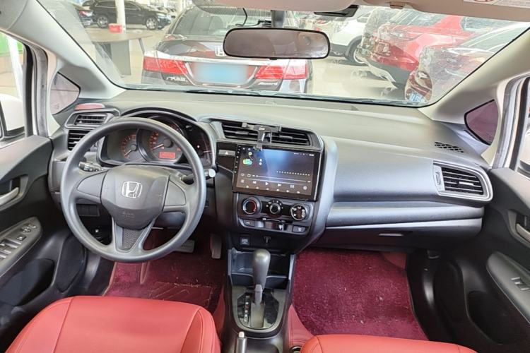 Used Honda Fit 2018 1.5L CVT Comfort Version Center Console