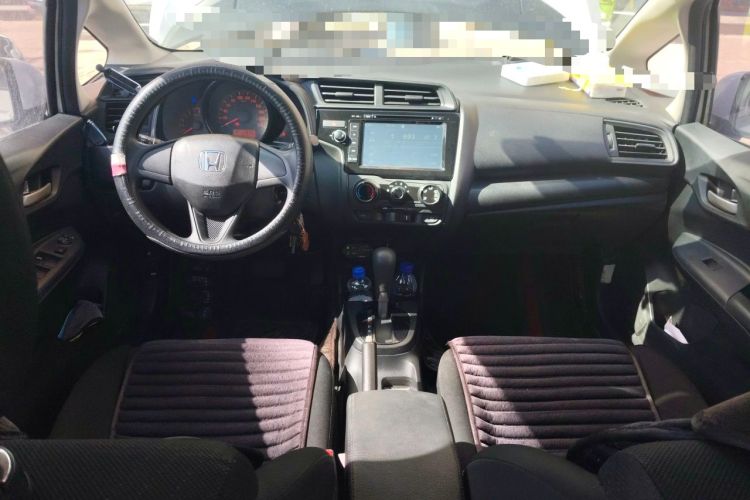 Used Honda Fit 2018 1.5L CVT Comfort Version Center Console
