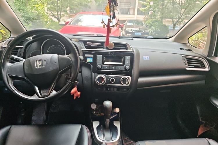 Used Honda Fit 2018 1.5L CVT Trendy Run+ Edition Center Console