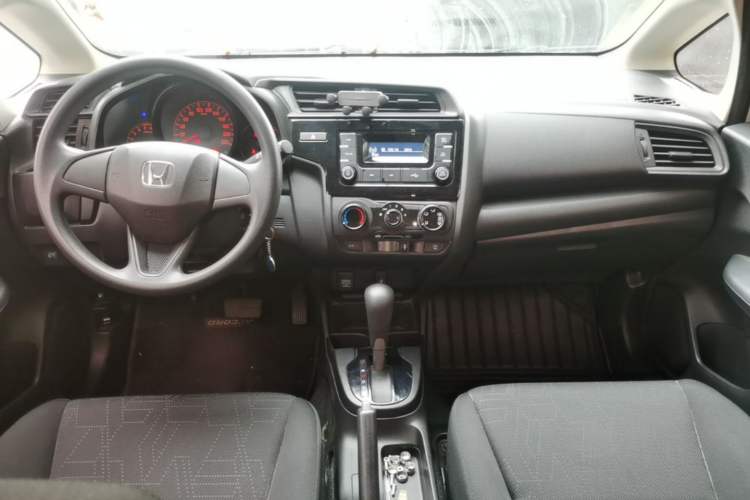 Used Honda Fit 2018 1.5L CVT Comfort Version Center Console