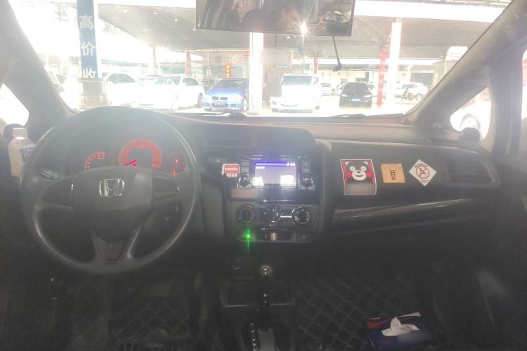 Used Honda Fit 2018 1.5L CVT Comfort Sunroof Version Center Console