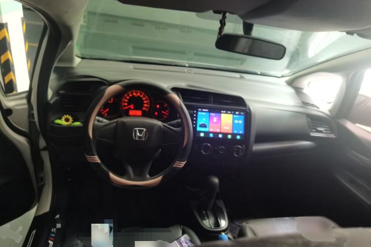 Used Honda Fit 2018 1.5L CVT Comfort Version Center Console