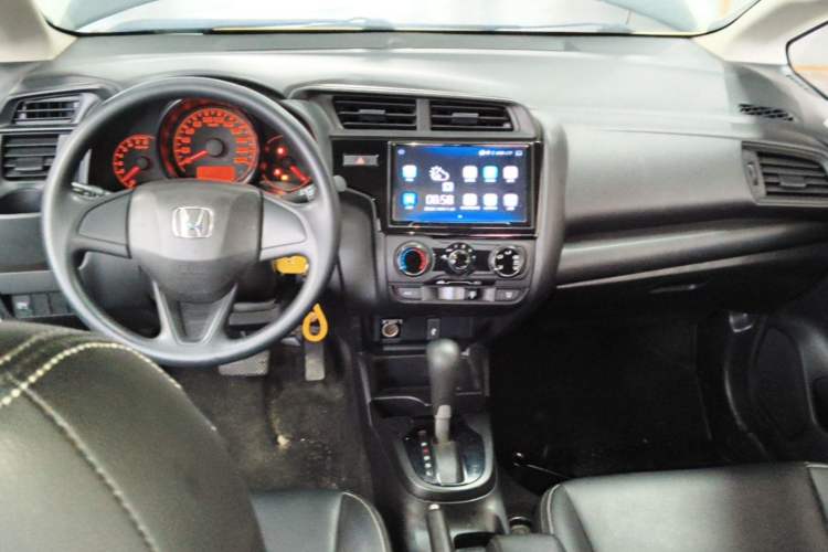 Used Honda Fit 2018 1.5L CVT Comfort Version Center Console