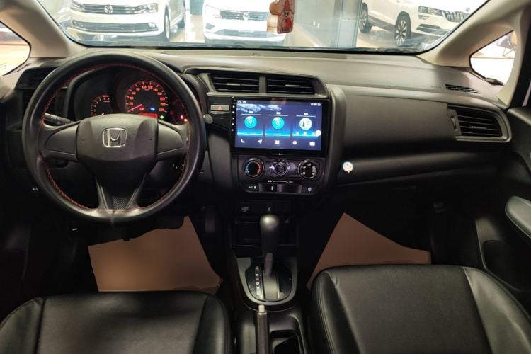 Used Honda Fit 2018 1.5L CVT Comfort Version Center Console