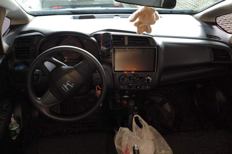 Used Honda Fit 2018 1.5L CVT Comfort Version Center Console