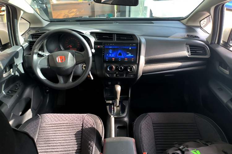 Used Honda Fit 2018 1.5L CVT Comfort Sunroof Version Center Console