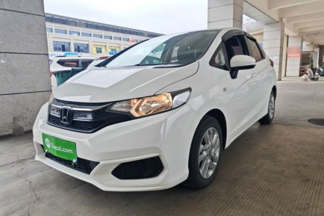 Ojetý Honda Fit 2018 1.5L CVT Comfort Sunroof Version