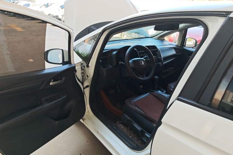 Used Honda Fit 2018 1.5L CVT Comfort Version Driver Seat