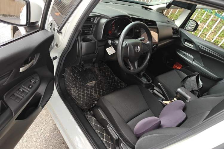 Used Honda Fit 2018 1.5L CVT Comfort Sunroof Version Driver Seat
