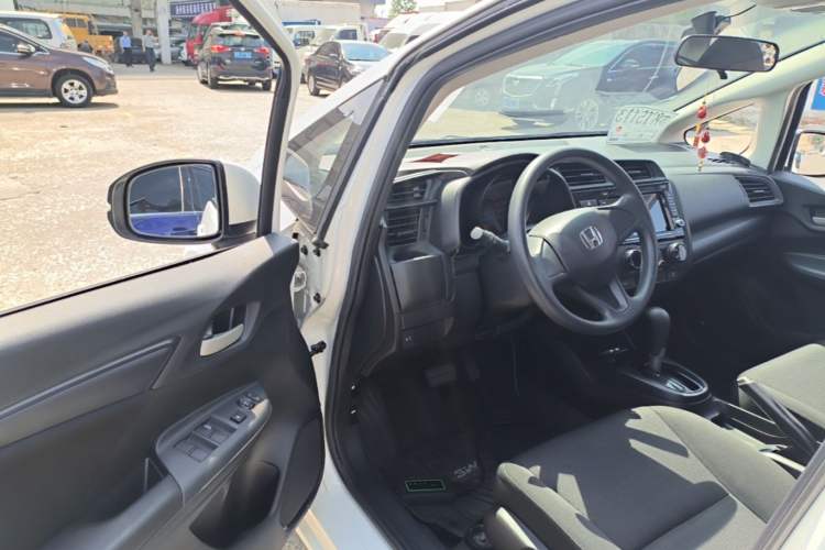 Used Honda Fit 2018 1.5L CVT Comfort Sunroof Version Driver Seat