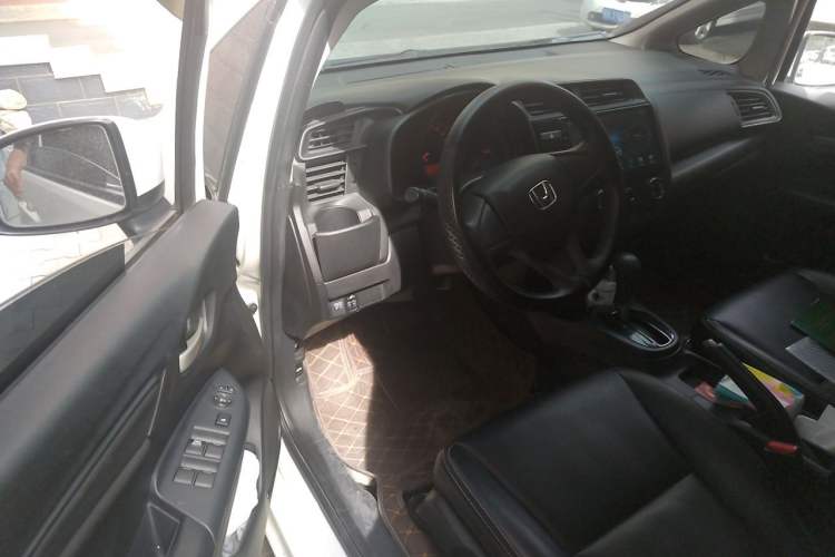 Used Honda Fit 2018 1.5L CVT Comfort Sunroof Version Driver Seat