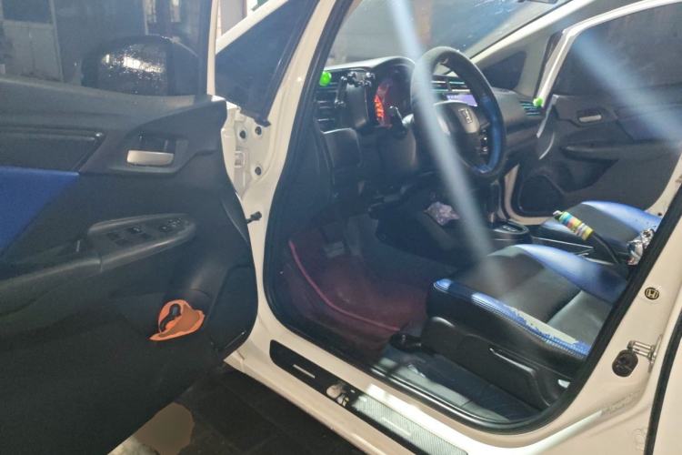 Used Honda Fit 2018 1.5L CVT Comfort Sunroof Version Driver Seat
