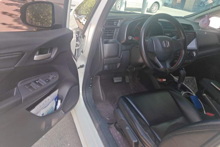 Used Honda Fit 2018 1.5L CVT Comfort Sunroof Version Driver Seat
