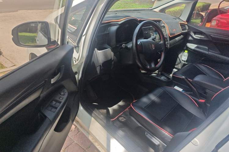 Used Honda Fit 2018 1.5L CVT Comfort Version Driver Seat