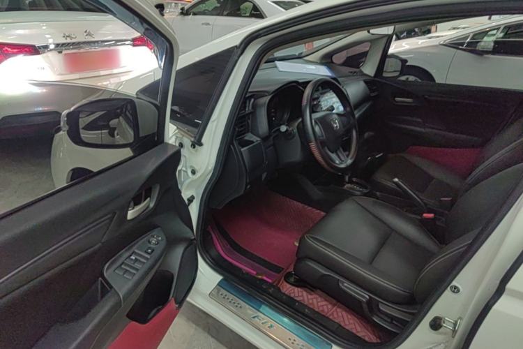 Used Honda Fit 2018 1.5L CVT Comfort Version Driver Seat