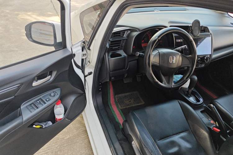 Used Honda Fit 2018 1.5L CVT Comfort Version Driver Seat
