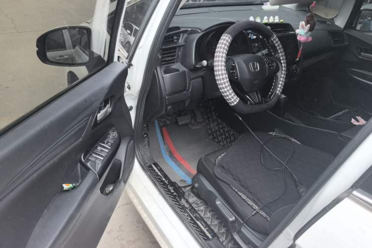 Used Honda Fit 2018 1.5L CVT Comfort Sunroof Version Driver Seat
