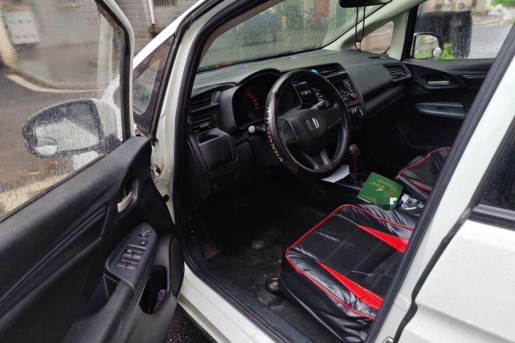 Used Honda Fit 2018 1.5L CVT Comfort Sunroof Version Driver Seat