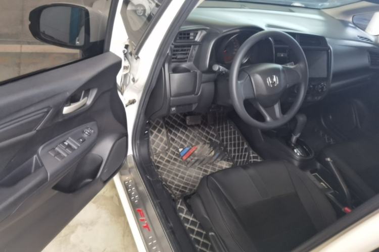 Used Honda Fit 2018 1.5L CVT Comfort Version Driver Seat