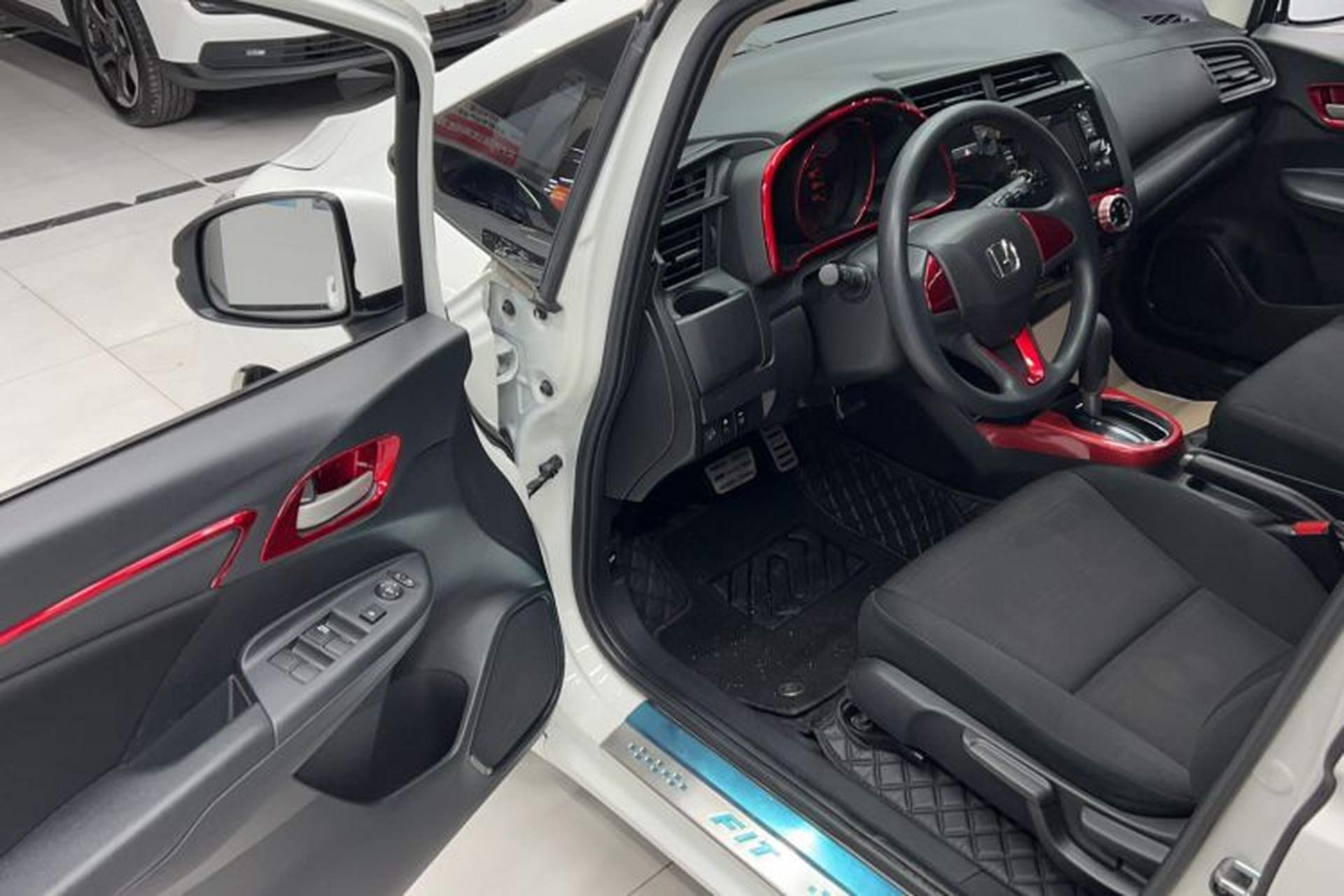 Used Honda Fit 2018 1.5L CVT Comfort Version Driver Seat
