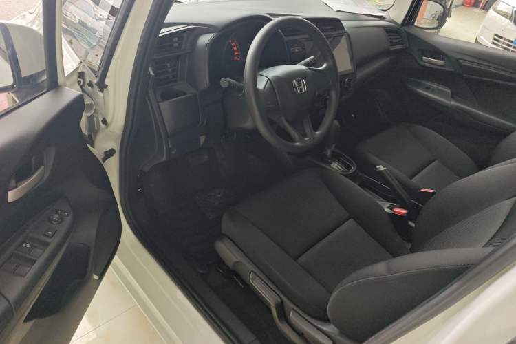 Used Honda Fit 2018 1.5L CVT Comfort Sunroof Version Driver Seat