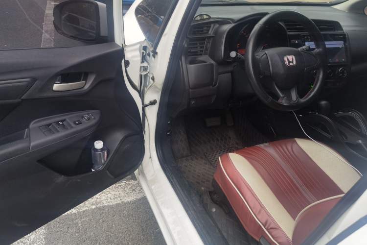 Used Honda Fit 2018 1.5L CVT Comfort Version Driver Seat