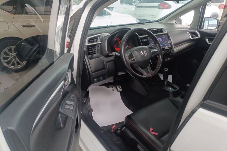Used Honda Fit 2018 1.5L CVT Comfort Sunroof Version Driver Seat