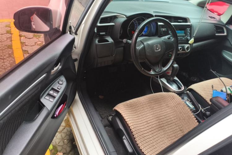 Used Honda Fit 2018 1.5L CVT Trendy Run+ Edition Driver Seat