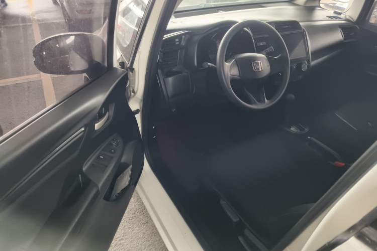 Used Honda Fit 2018 1.5L CVT Comfort Sunroof Version Driver Seat