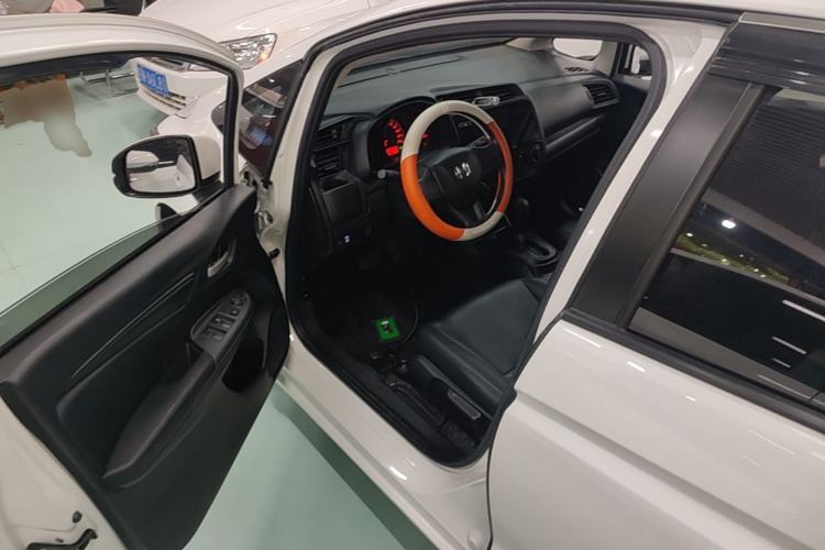 Used Honda Fit 2018 1.5L CVT Comfort Sunroof Version Driver Seat