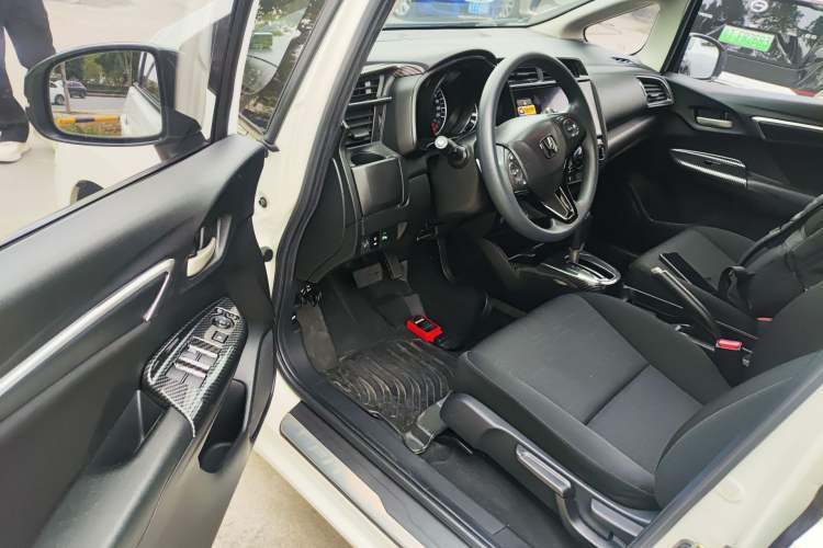 Used Honda Fit 2018 1.5L CVT Comfort Sunroof Version Driver Seat