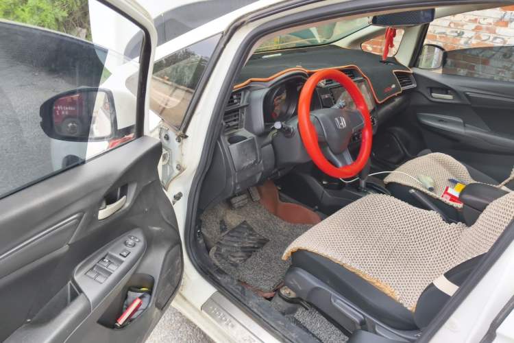 Used Honda Fit 2018 1.5L CVT Comfort Sunroof Version Driver Seat