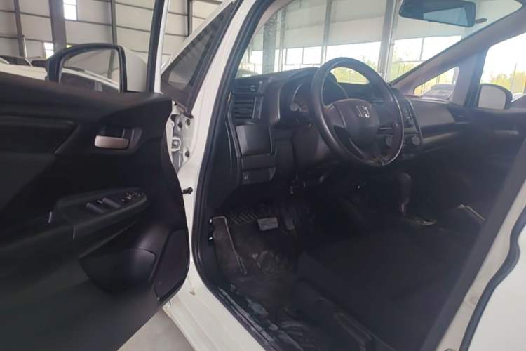 Used Honda Fit 2018 1.5L CVT Comfort Sunroof Version Driver Seat