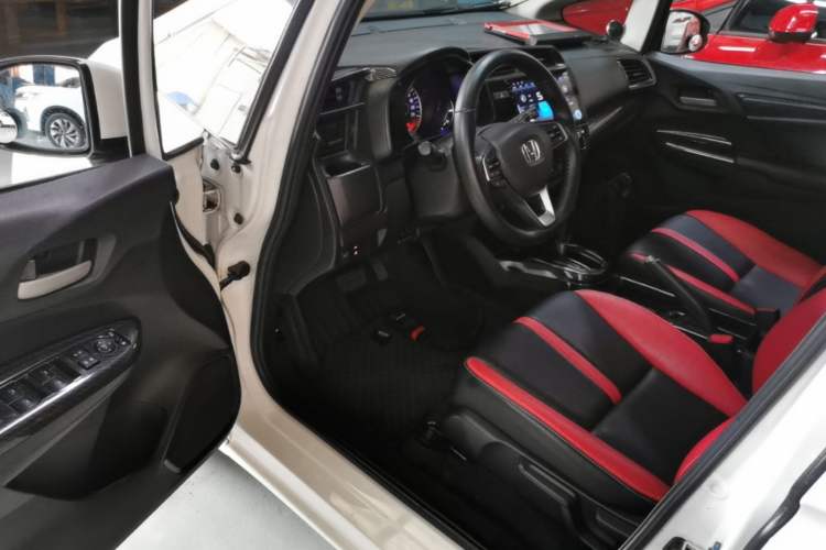 Used Honda Fit 2018 1.5L CVT Comfort Sunroof Version Driver Seat