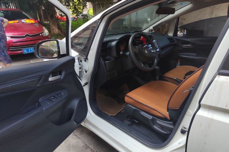 Used Honda Fit 2018 1.5L CVT Comfort Sunroof Version Driver Seat