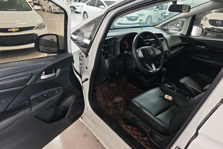 Used Honda Fit 2018 1.5L CVT Comfort Sunroof Version Driver Seat